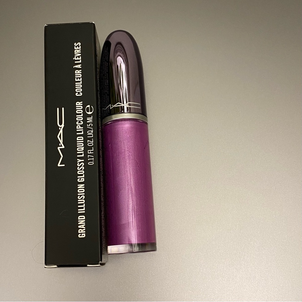 MAC “Ruby Princess” Grand Illusion Glossy Liquid Lipcolour